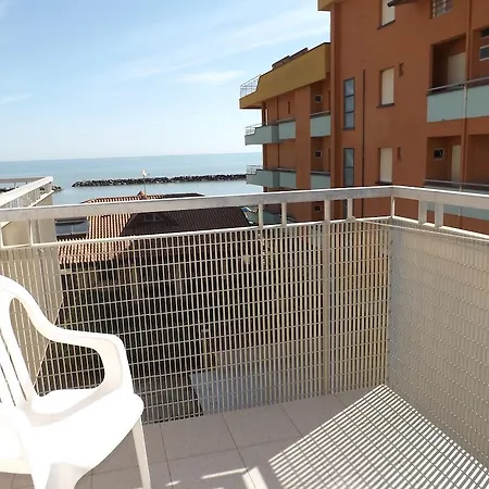 Hotel Villa Claudia Bellaria-Igea Marina Exterior foto